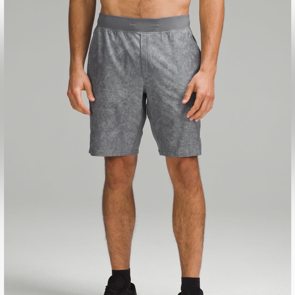 Lululemon the linerless shorts 9’